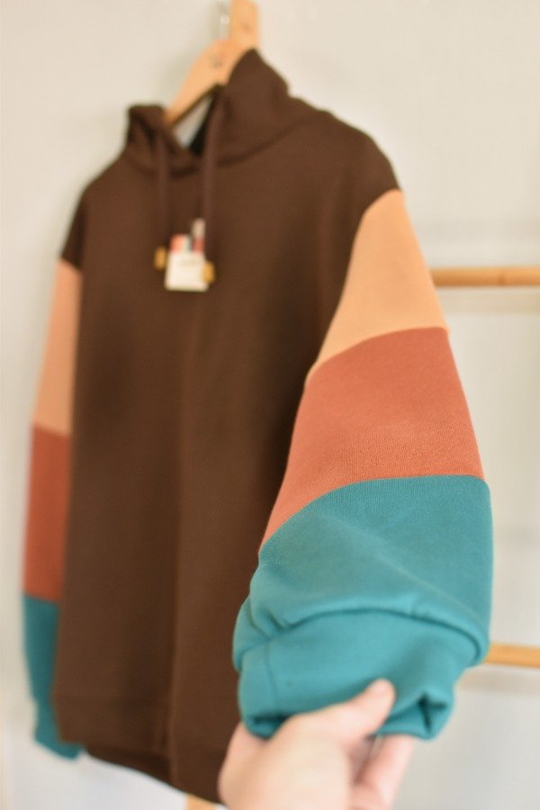 Producto - Buzo Las Grilli - Mangas Tricolor
