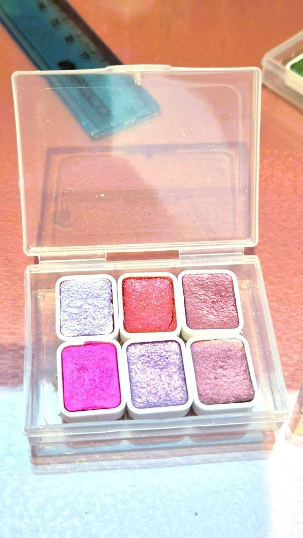 Producto - PASTILLAS DE ACUARELAS X 6 METALICAS