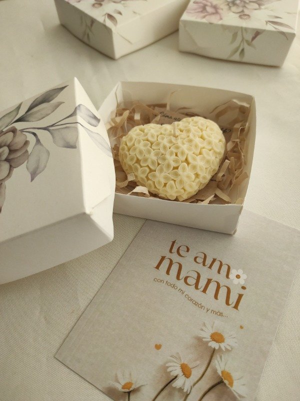 Producto - Vela aromática en forma de corazón