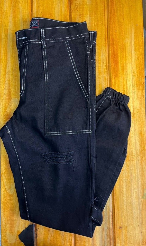 Producto - Jean Jogger negro costura blanca