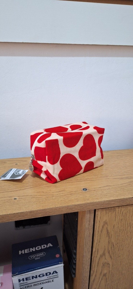 Producto - Cartuchera love