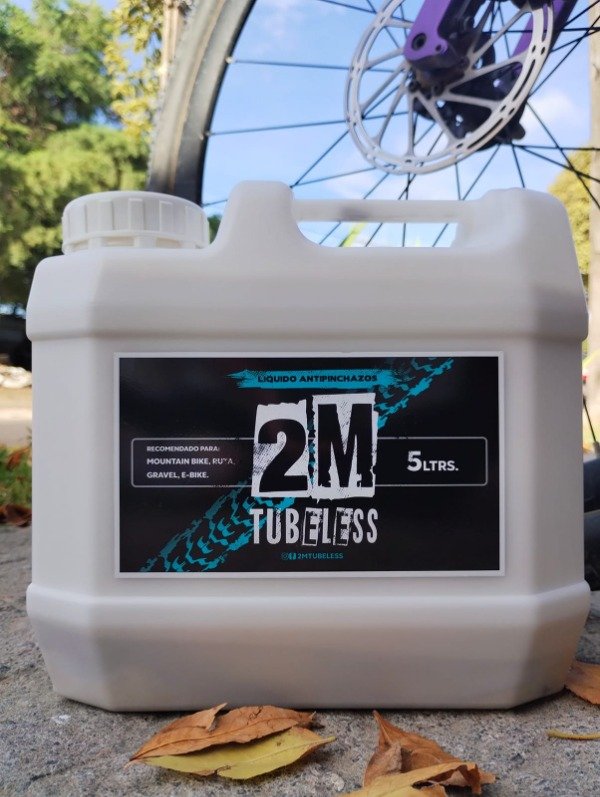Producto - Bidón 5 litros 2M Tubeless