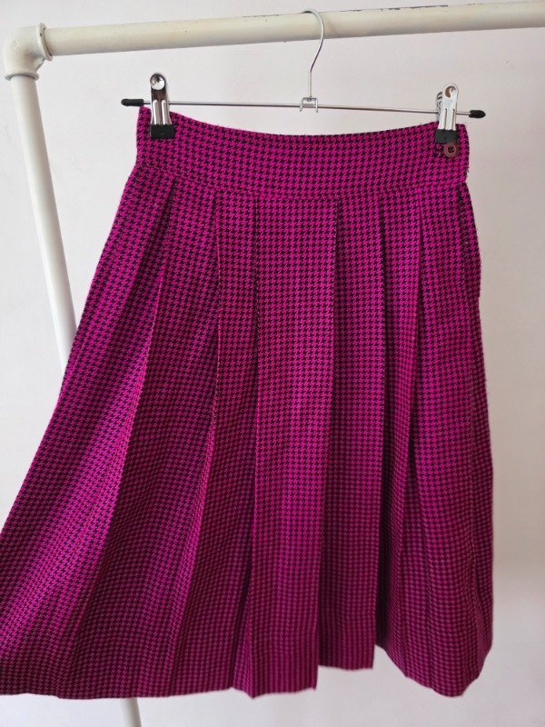 Falda fucsia acampanada — imagen 3