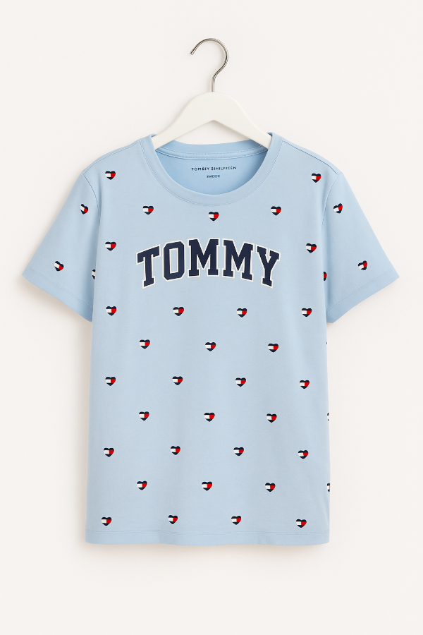 Producto - Remera Tommy celeste corazones