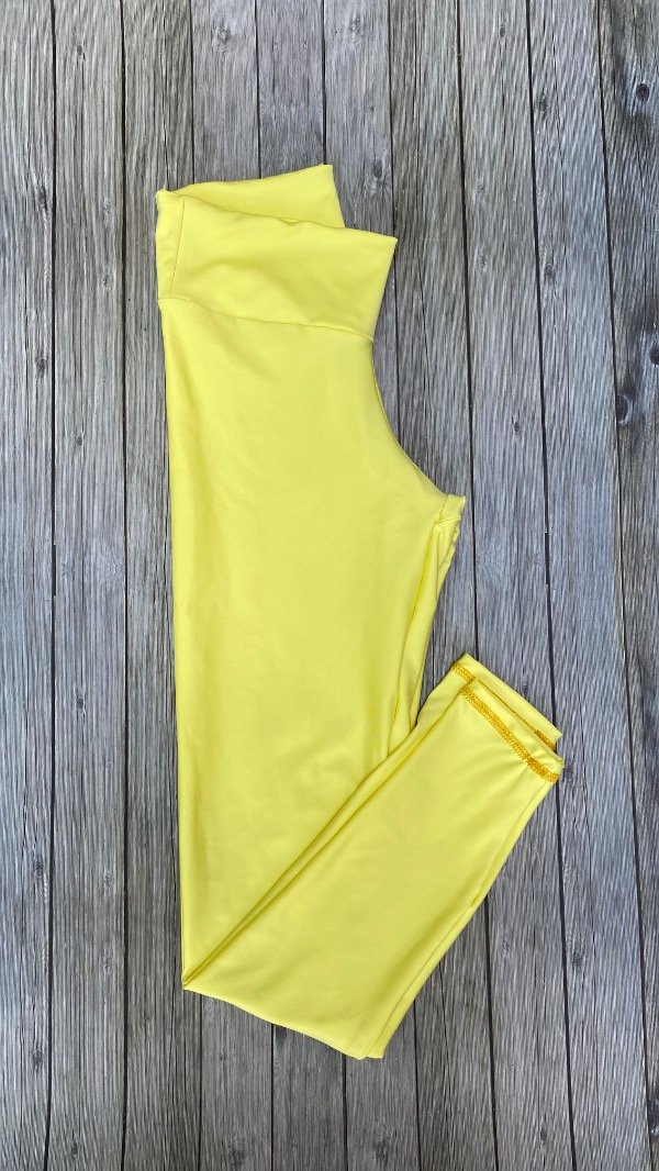 Calza larga amarillo suave - tejido intermedio