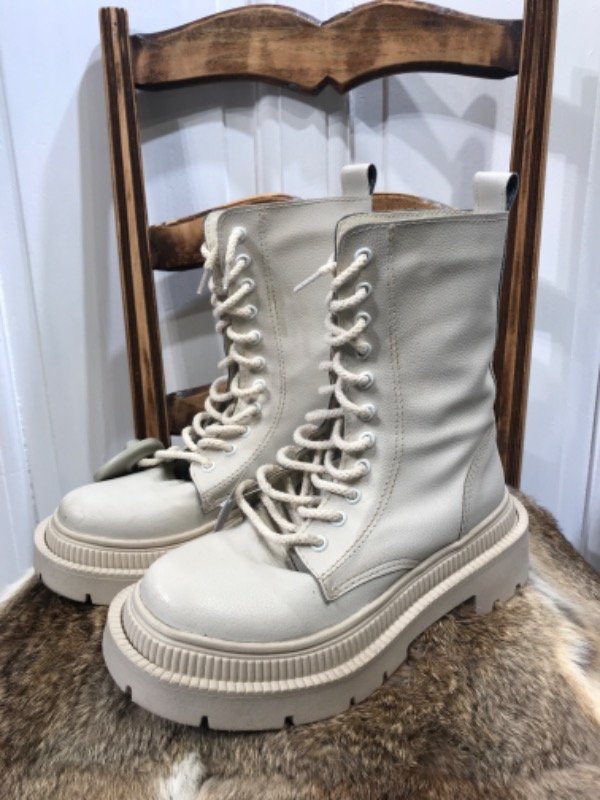 Producto - Borcegos ARAQUINA crudos altos Talle 36- PRECIO: 38x