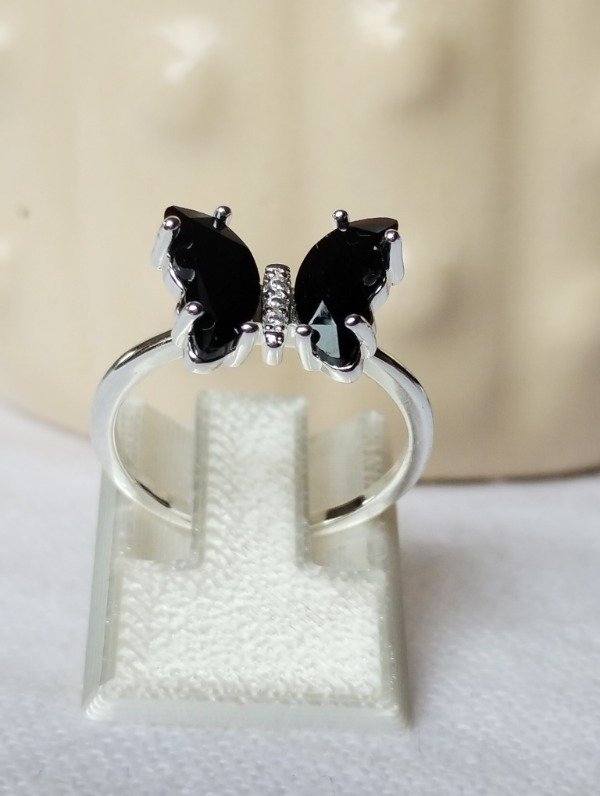 Producto - Anillo cubic mariposa