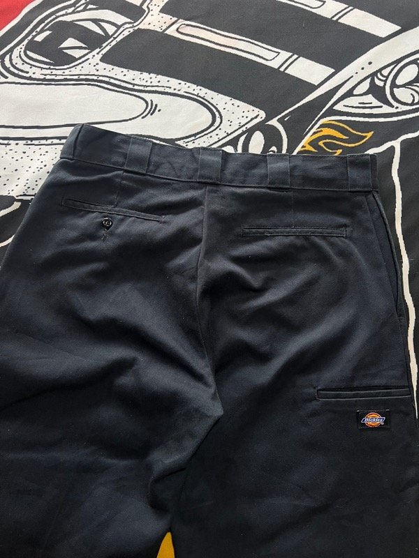 Producto - Pantalón Dickies Loose Fit azul oscuro. Talle 44
