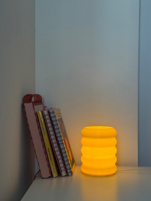 Producto - Velador Taires - Amarillo