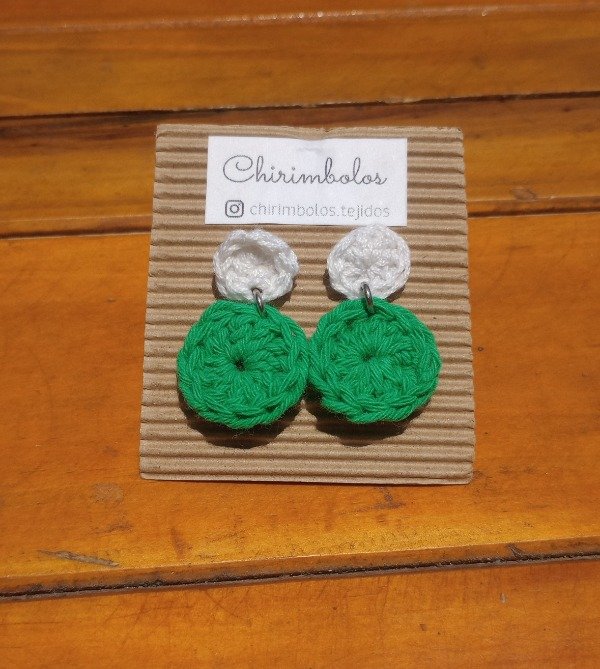 Producto - Aros tejidos colgante verde