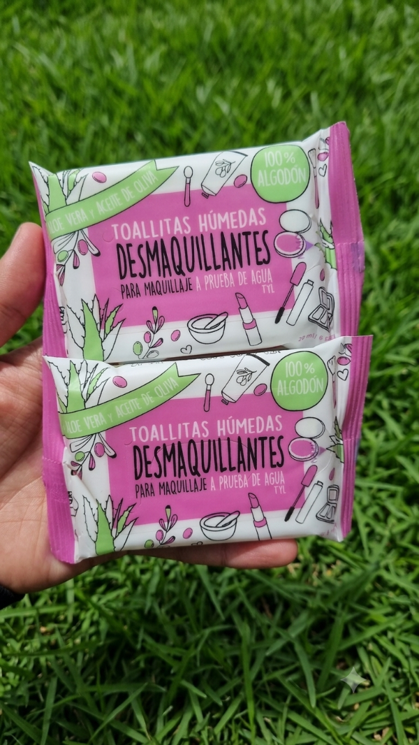 Producto - Toallitas húmedas desmaquillantes
