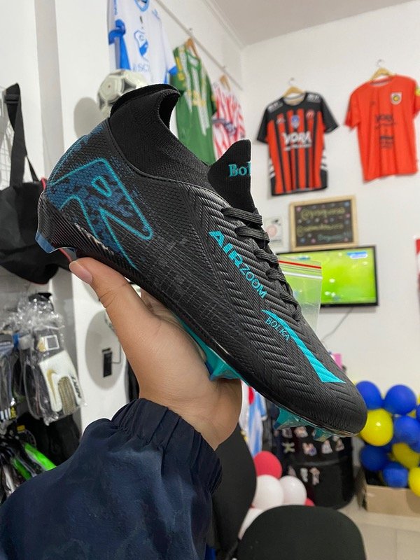 Producto - Botines Bolka Negro y Azul