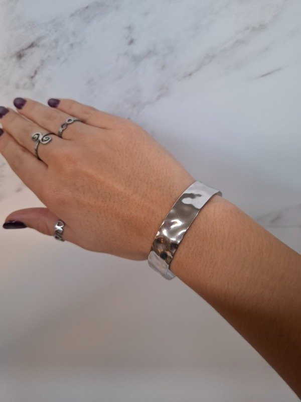 Producto - Pulsera Esclava Abierta con Ondas.