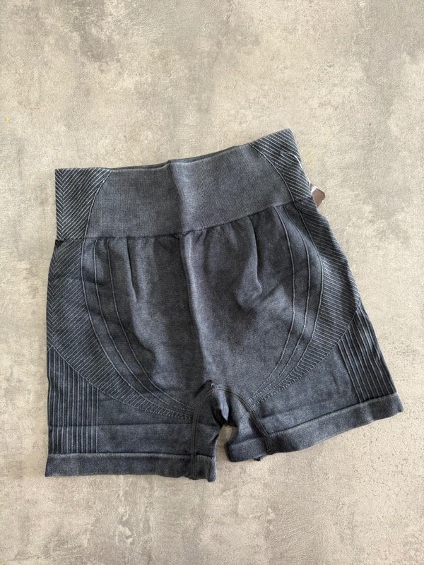 Producto - SHORT SEAMLESS SIN FRUNCE NEGRO premium