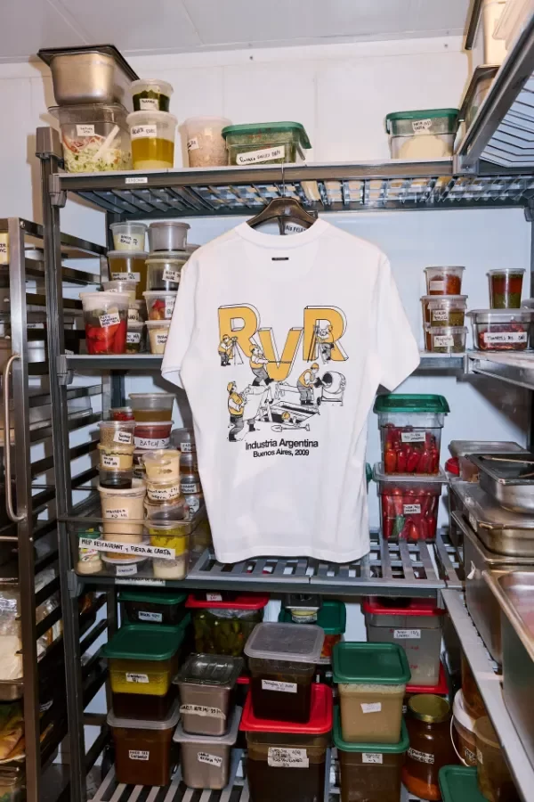 Producto - Remera Labor Constructores Blanco Revolver