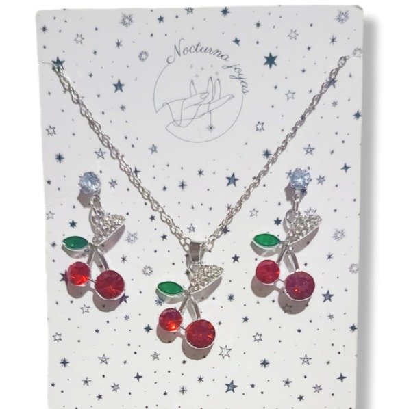 Producto - Set de collar y aros cereza plateados