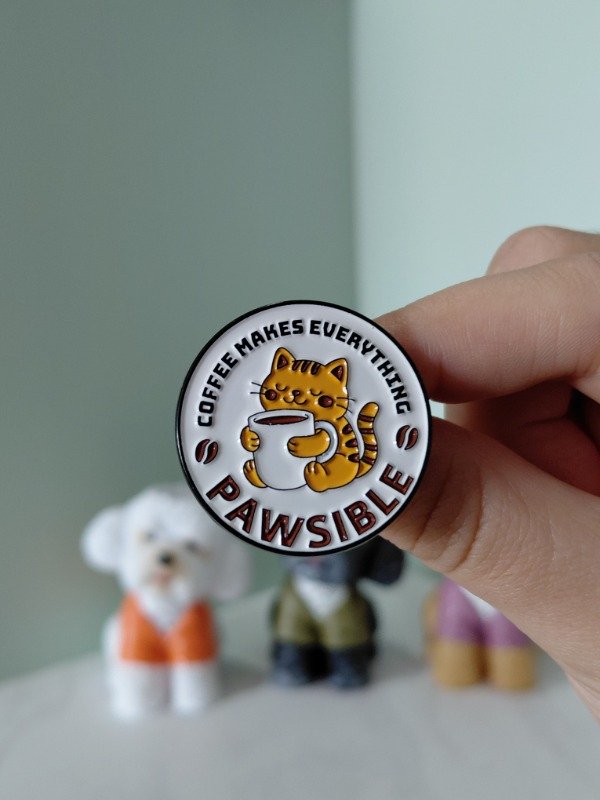 Producto - Pin metalizado - Coffee makes everything pawsible #3058
