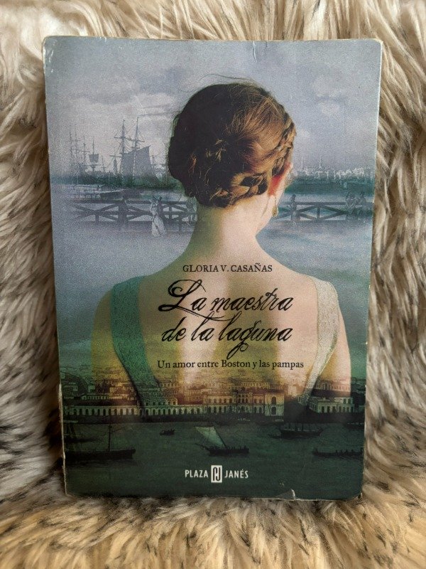 Producto - LA MAESTRA DE LA LAGUNA - GLORIA V. CASAÑAS