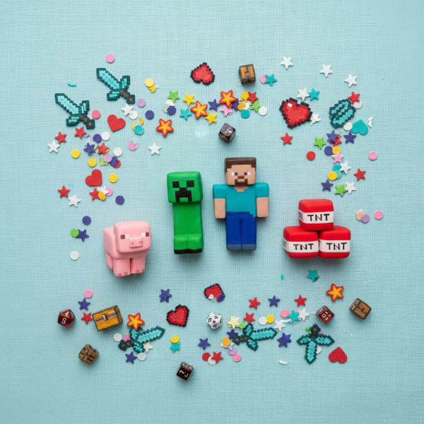 Producto - Adorno para torta Minecraft en Porcelana Fría