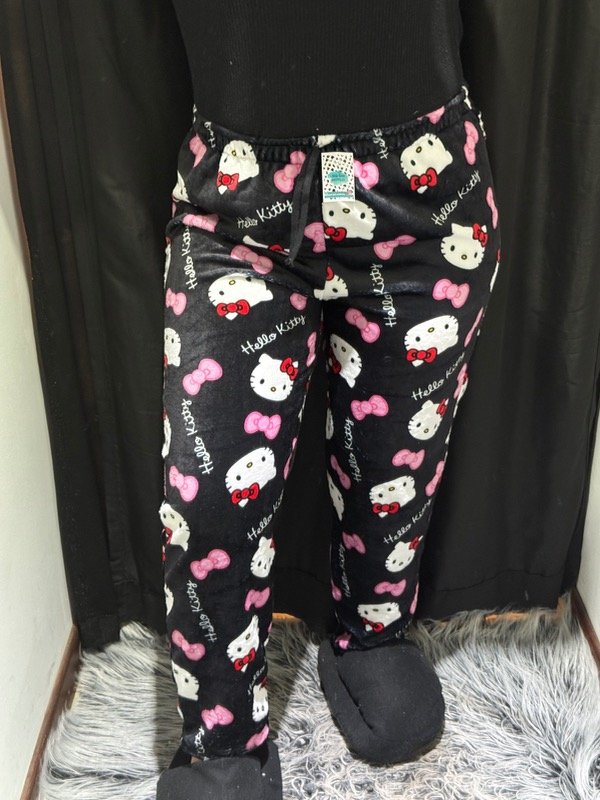 Producto - POLAR KITTY NEGRO