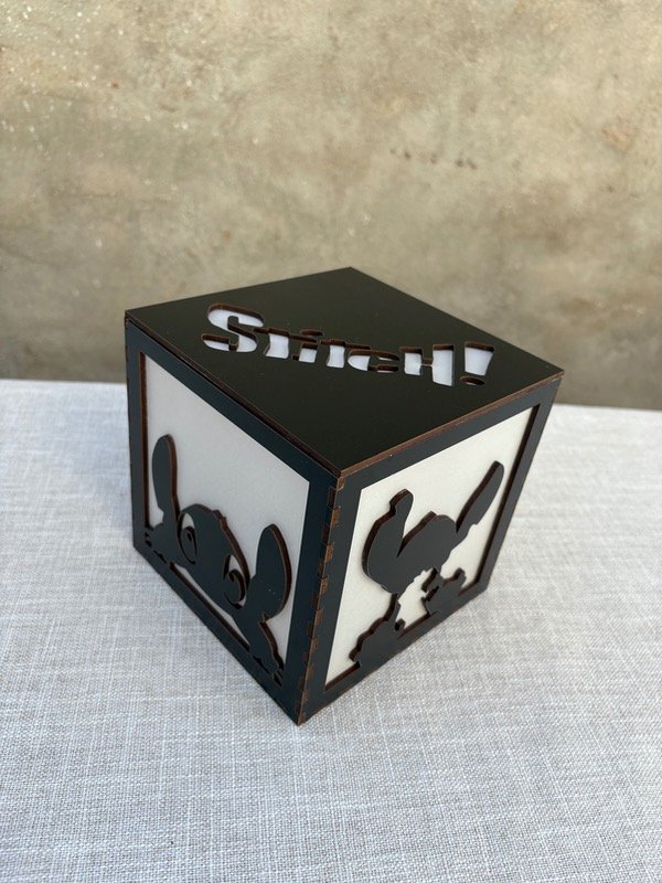 Producto - LAMPARA STITCH pintada