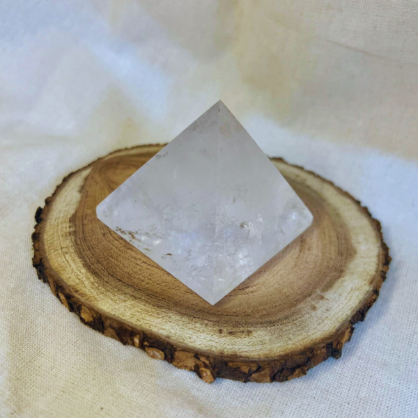 Producto - Piramide Cuarzo cristal 03