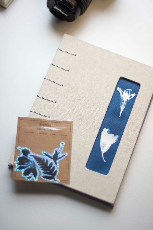 Producto - Cuaderno Fresias A5 + Stickers botánicos - 1