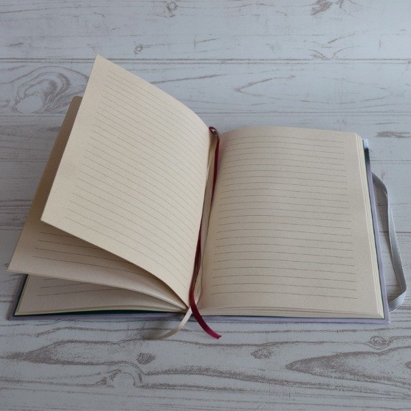 Producto - Cuadernos cosidos lomo recto tapa dura