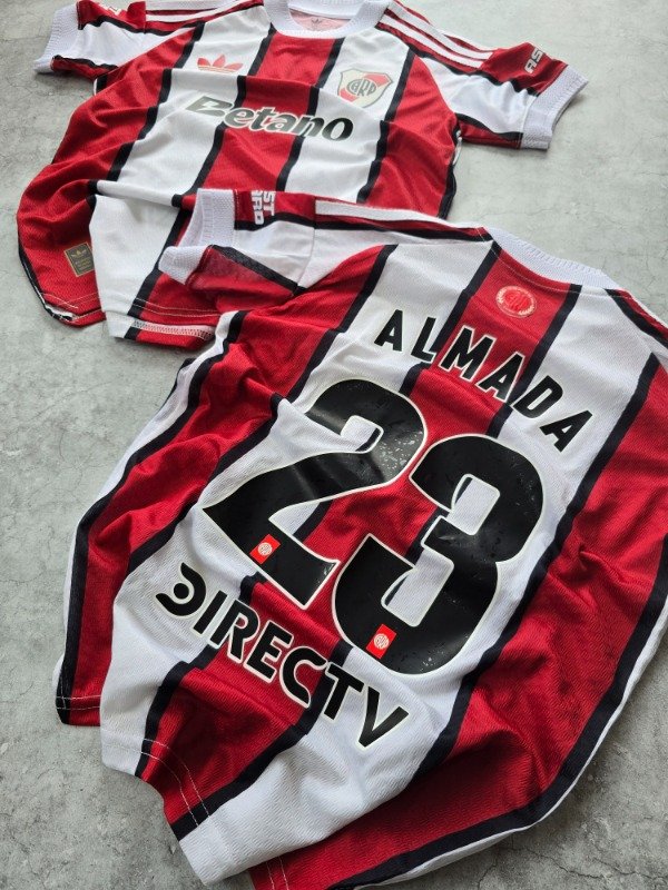 Producto - Camiseta River Plate Alternativa Almada Niño PREMIUM - 7