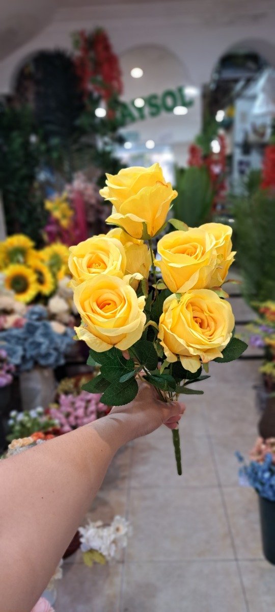 Producto - RAMO ROSAS REALISTAS PREMIUM