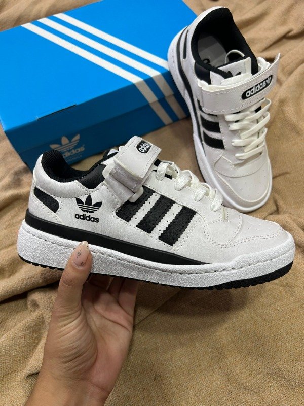 Producto - Adidas Forum Blanca y Negra