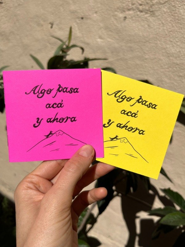 Producto - Fanzine ALGO PASA ACÁ Y AHORA