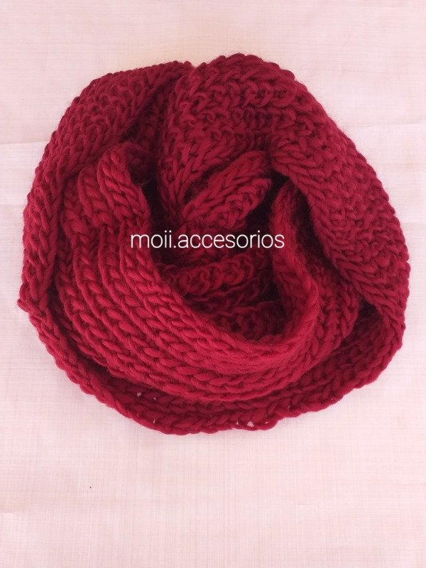 Producto - Cuello De Lana dos vuelta Bordó