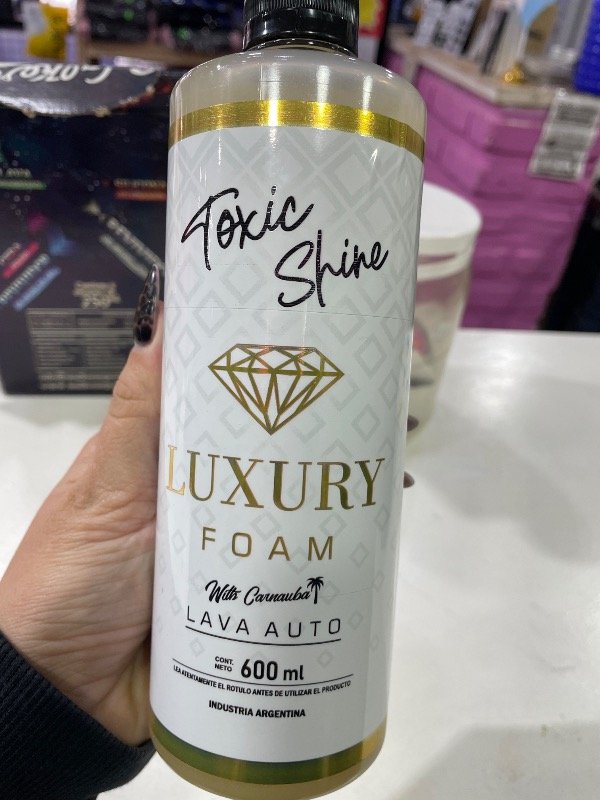 Producto - LUXURY SHAMPOO