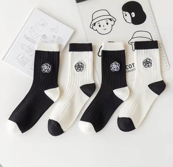 Producto - Calcetines bordado de rosa y Camelia de tubo de algodón puro