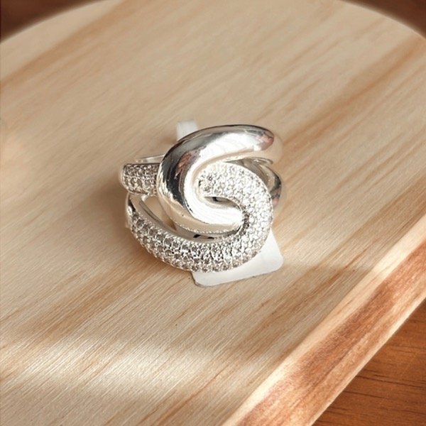 Producto - Anillo Entrelazado Micropave