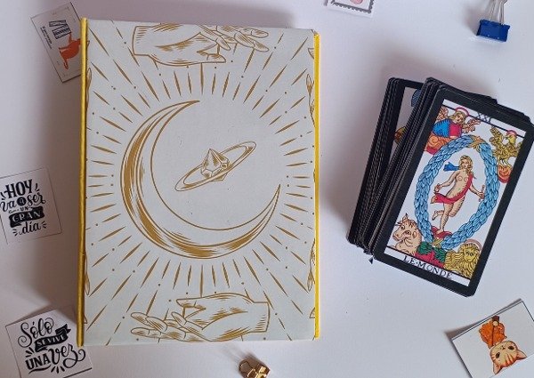Producto - Diario de tarot con tarot