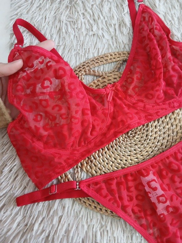 Producto - Conjunto microtul print con aro rojo T.95