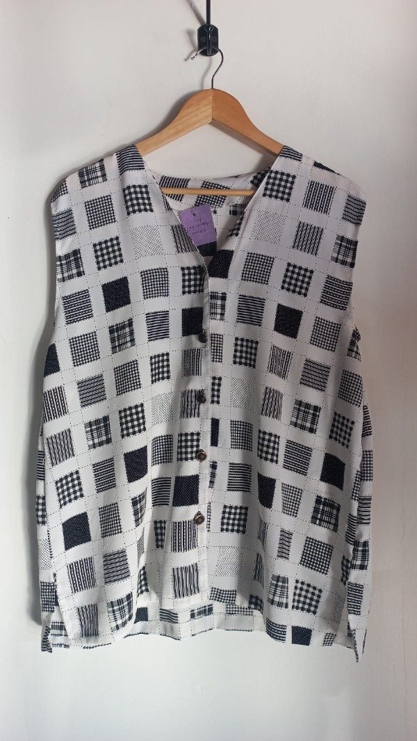 Producto - CAMISA CUADROS BLANCO Y NEGRO