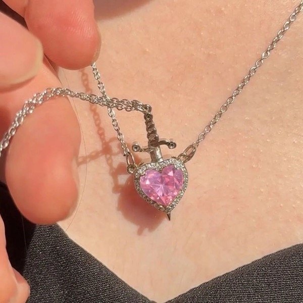 Producto - Corazón daga y espada