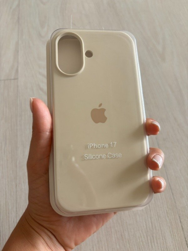 Producto - Silicone Case Blanco Antiguo Iphone 17