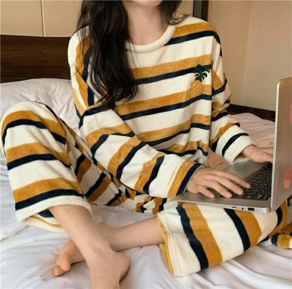 Producto - Pijama piña 2XL