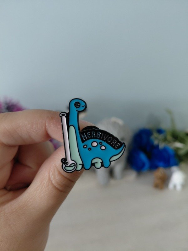Producto - Pin metalizado - Dinosaurio "Herbivore" #1758