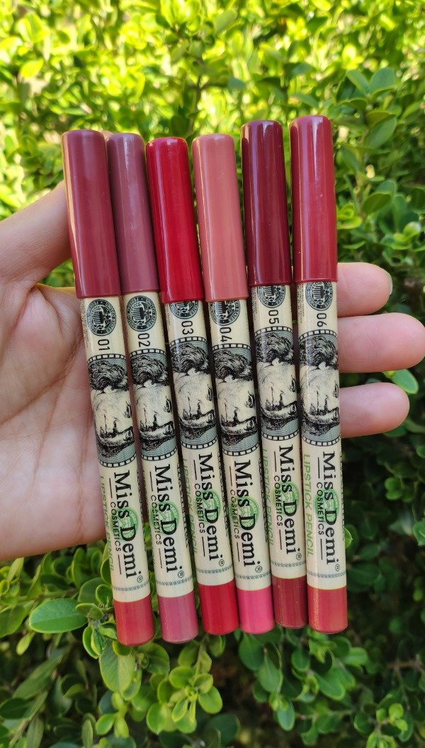 Producto - Delineador de labios Dólar-Miss Demi - 0
