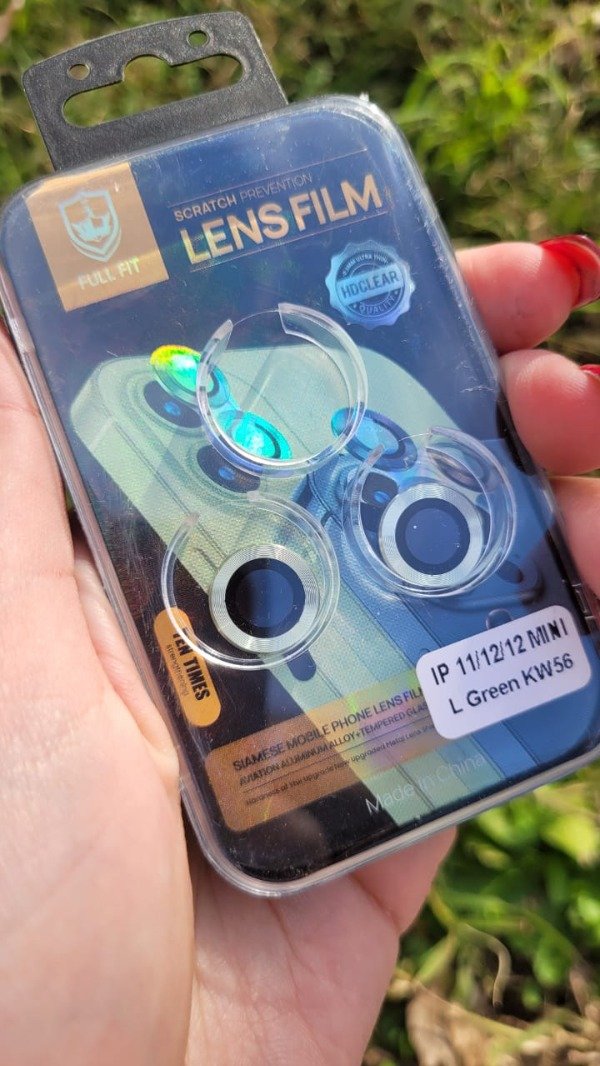 Producto - Iph 11 / iph 12 y iph 12 mini protector de camara verde liso