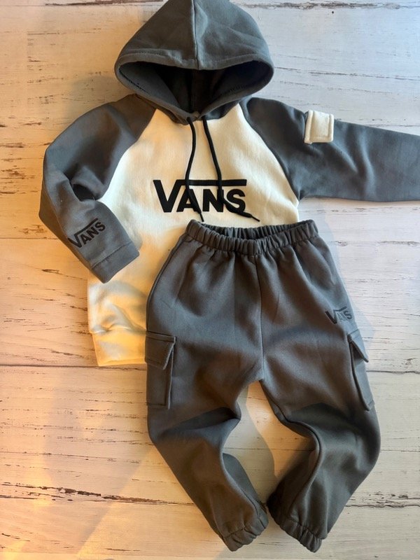 Producto - Conjunto Vans combinado gris/crema