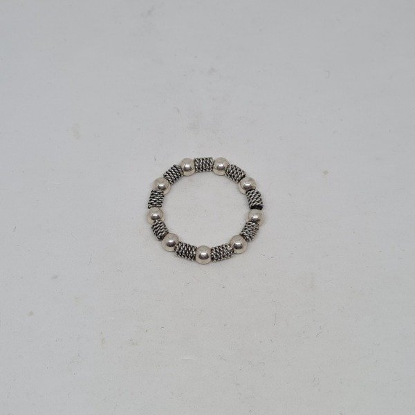 Producto - Anillo con bolitas y textura
