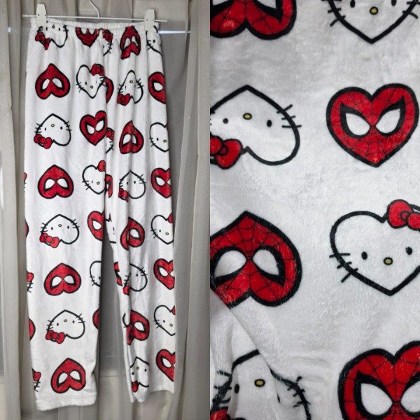 Producto - Pantalón pijama Hello Kitty x Spiderman corazón (por talle)