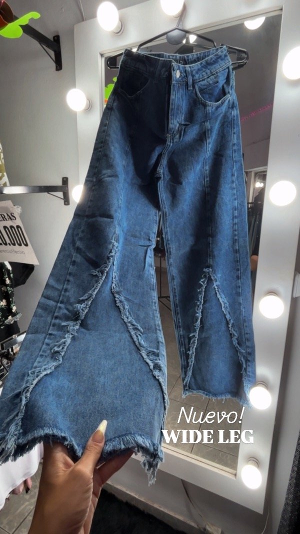 Producto - WIDE LEG azul con desflecados