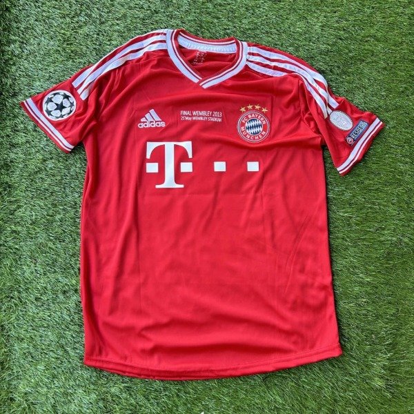 Producto - CAMISETA BAYERN MÚNCHEN TITULAR RETRO 2012/2013 NIÑOS #10 ROBBEN